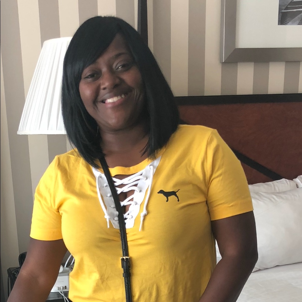 Meet your Posher, Toria